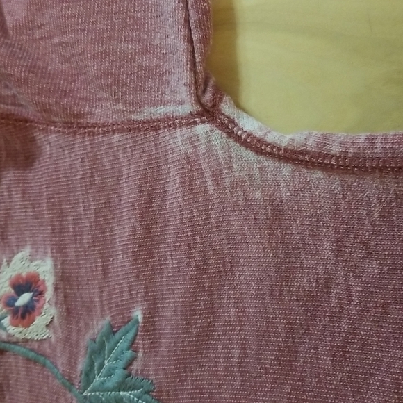 Lucky Brand magenta embroidered shirt - Picture 6 of 7